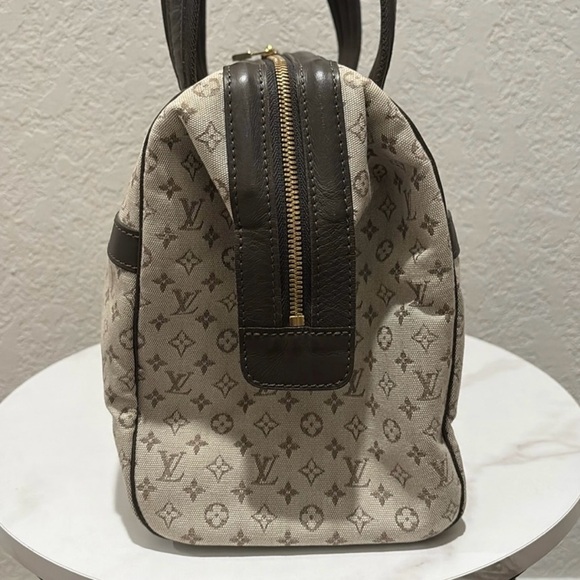 Louis Vuitton JosephineGM Brown
Monogram Hand Bag - Picture 9 of 14